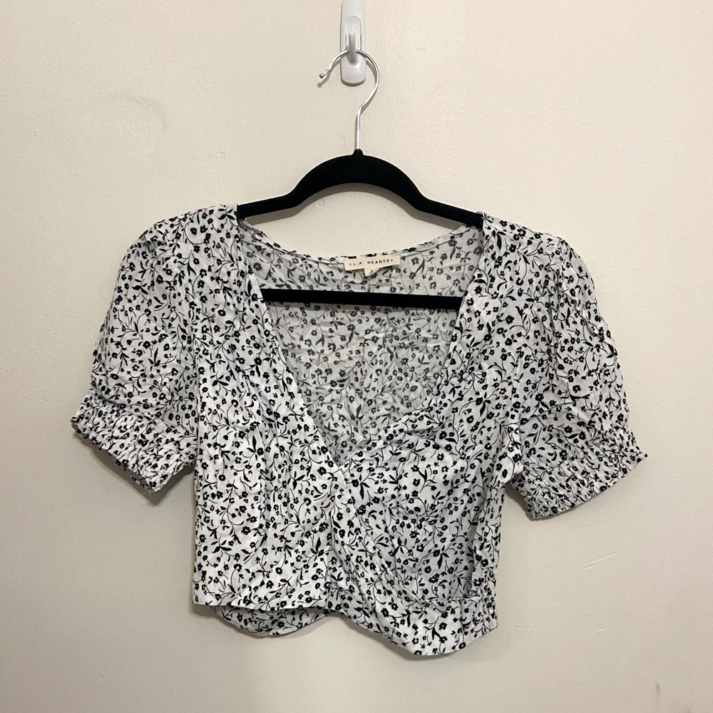 L.A Hearts White Floral Crop Top